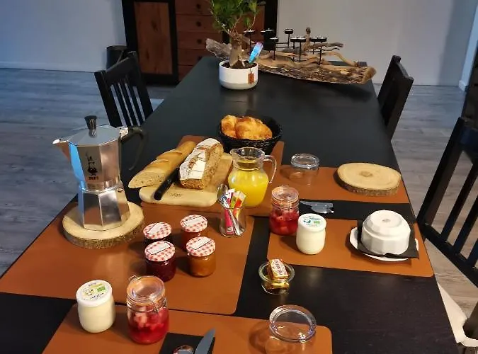 La Ferme De Pham Bed & Breakfast Belberaud